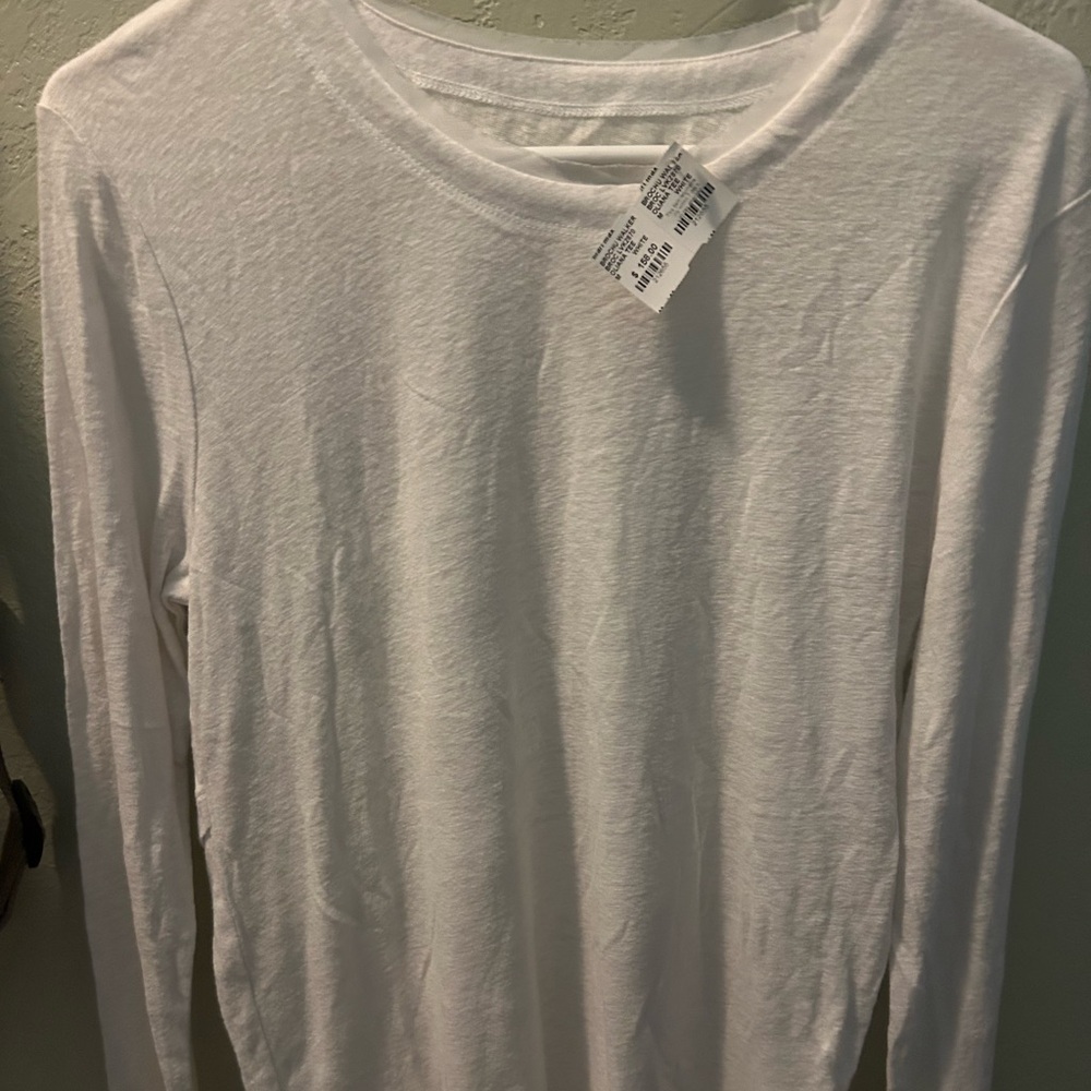 Long sleeve white tee